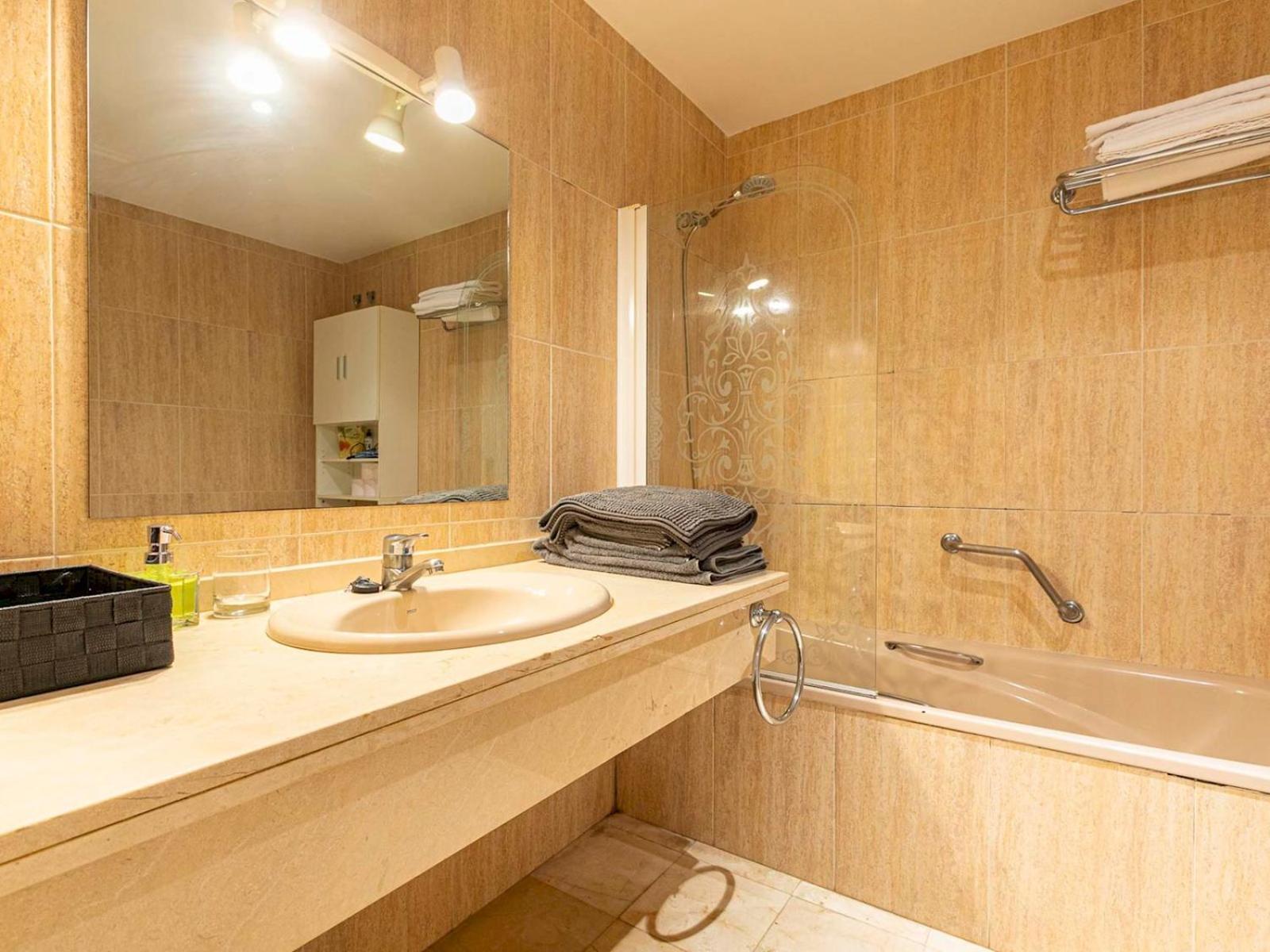 Pass The Keys Charming Andalusian Ground Floor With Patio Apartamento Marbella